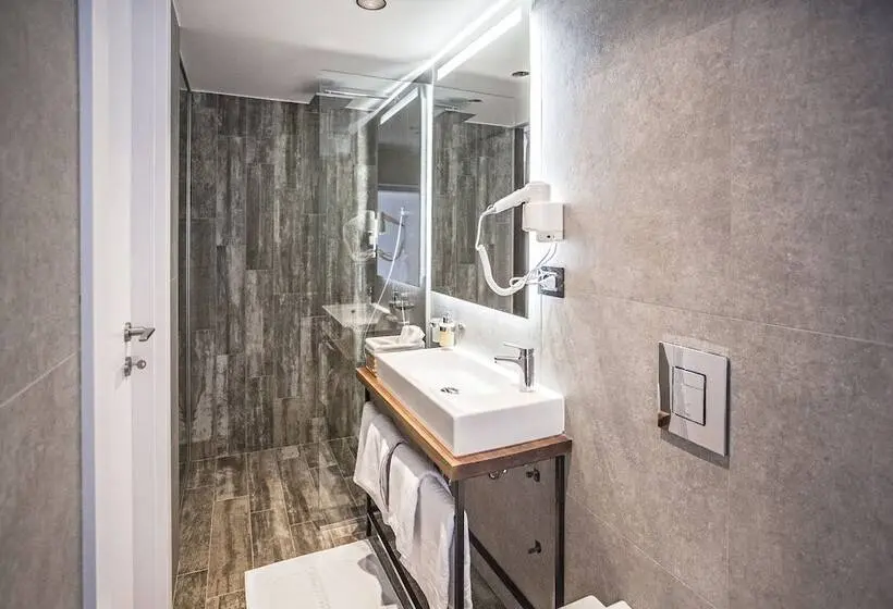 سوییت, Nomad Luxury Suites