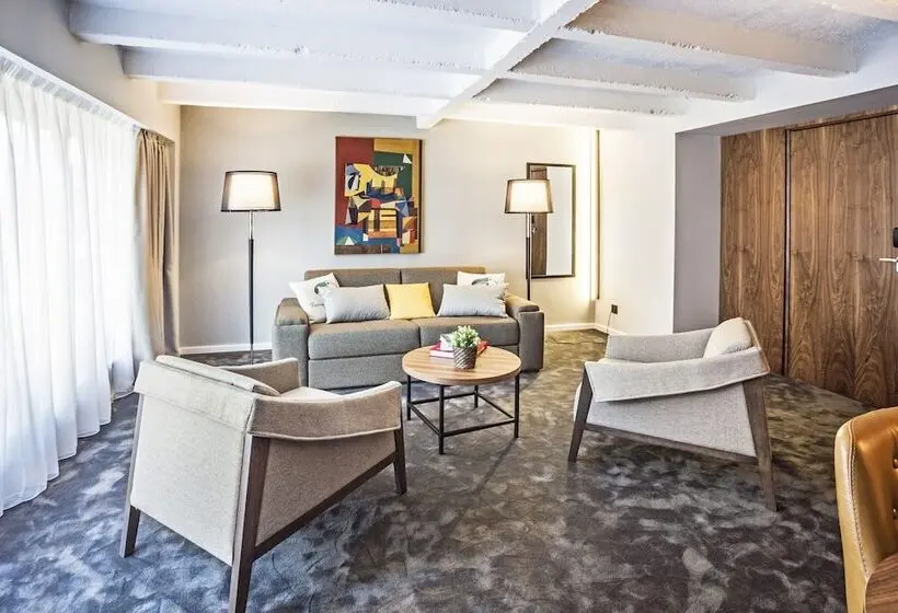 سوییت اجرایی, Nomad Luxury Suites