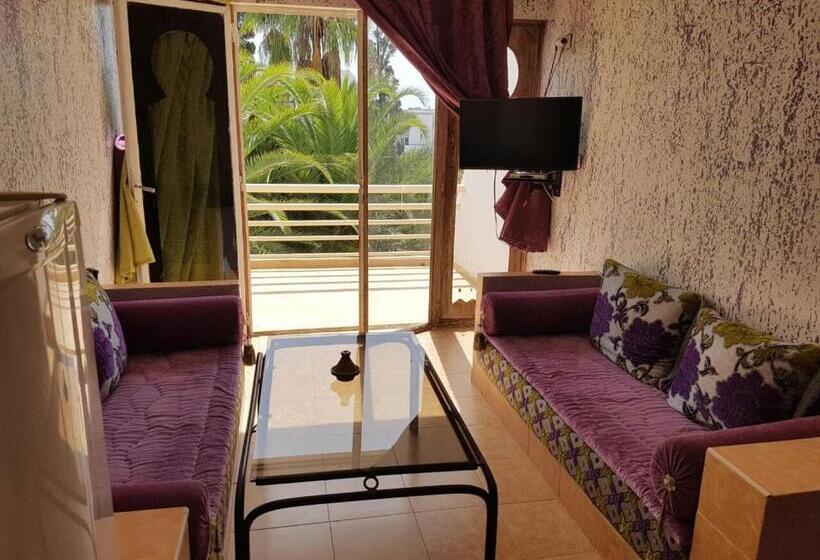 إستوديو قياسى مطلّ علي الحديقة, Residence Tafat