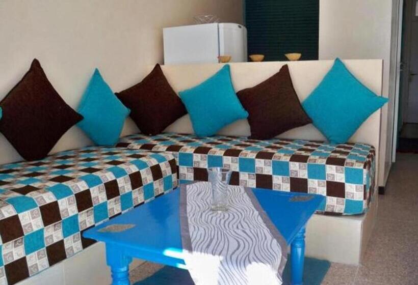 إستوديو قياسى مطلّ علي الحديقة, Residence Tafat