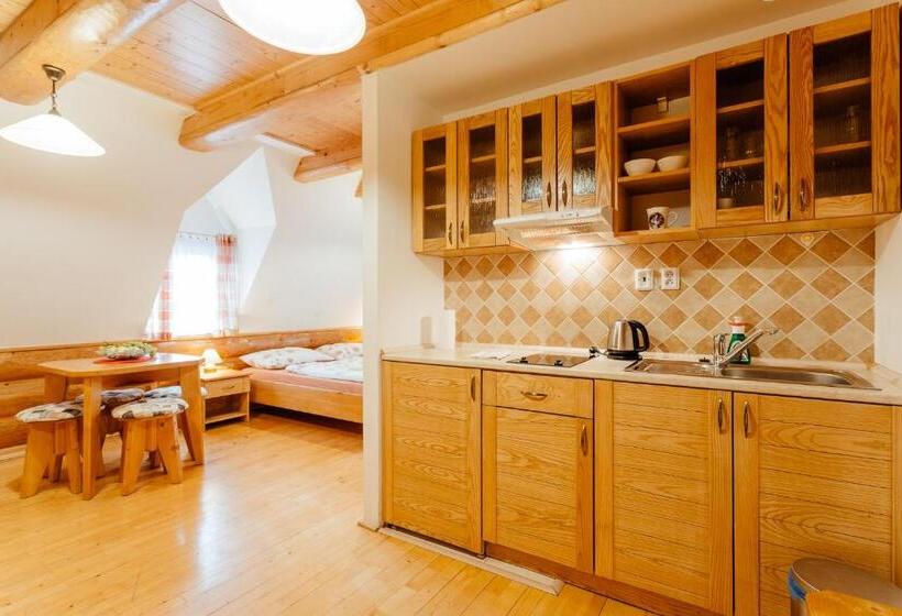 스탠다드 스튜디오, Jánošíkova Valaška Hills Apartments