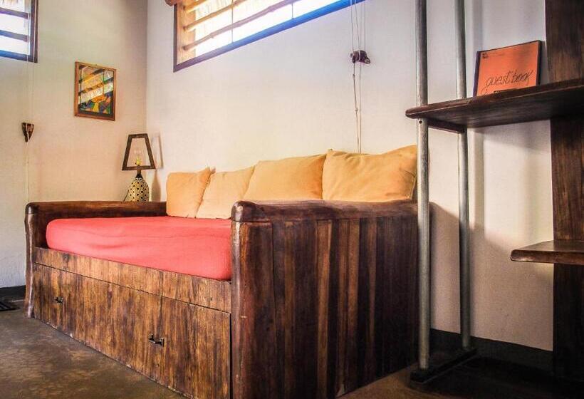 Четырехместный Номер Стандарт, Vibra Guesthouse