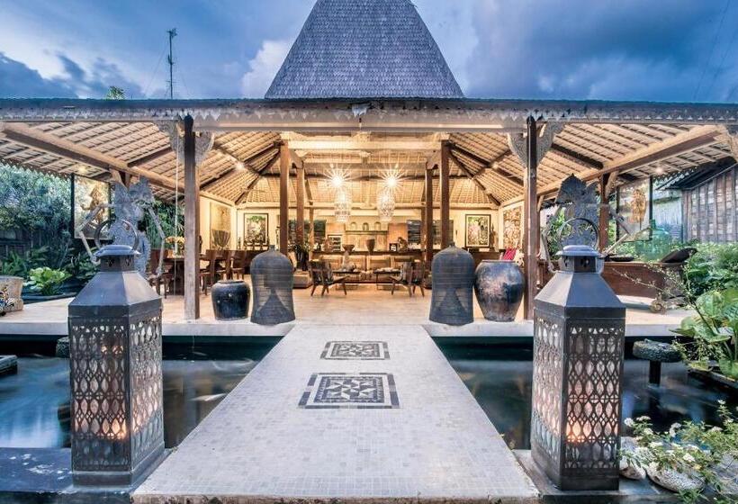 غرفة قياسية, Wayang Retreat