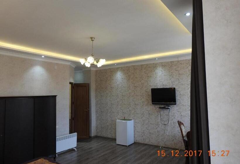 اتاق سوپریور با تخت بزرگ, White Hotel Guesthouse