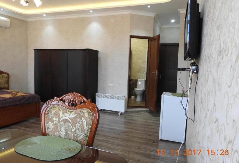 اتاق سوپریور با تخت بزرگ, White Hotel Guesthouse
