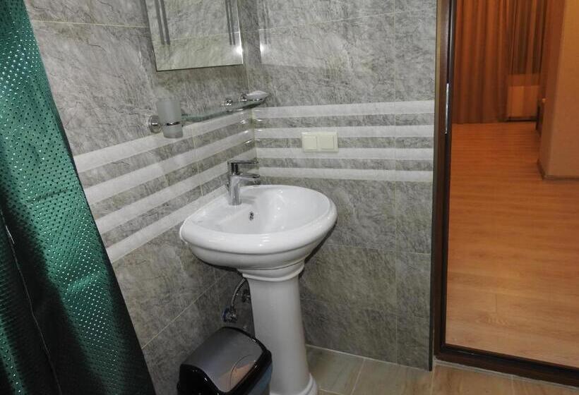 اتاق لوکس خانوادگی, White Hotel Guesthouse