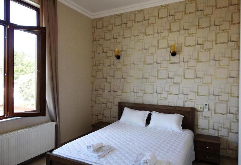 اتاق لوکس خانوادگی, White Hotel Guesthouse