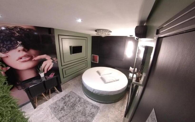 סוויטה, Motel Paradiso   Cruz Alta