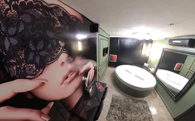 סוויטה, Motel Paradiso   Cruz Alta