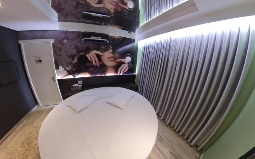 סוויטה, Motel Paradiso   Cruz Alta