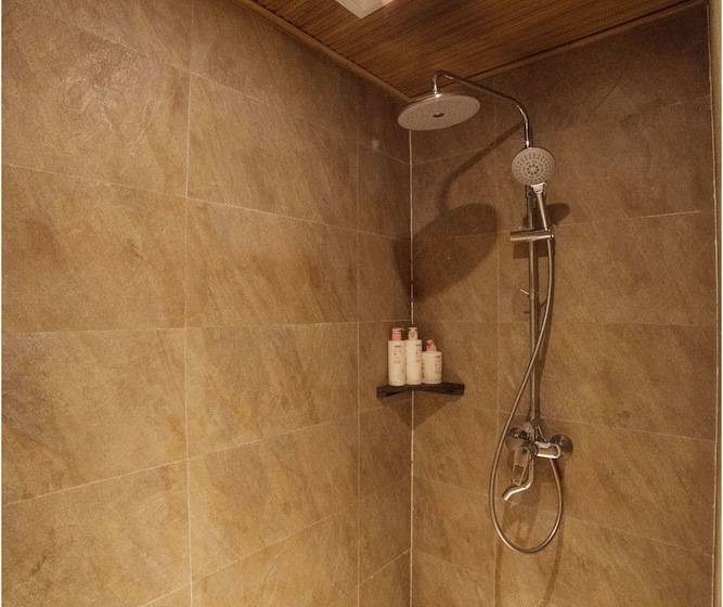 Номер Комфорт, Blossom Dynasty Inn