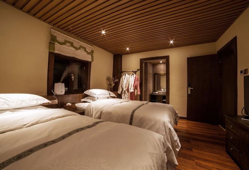 Номер Стандарт, Blossom Dynasty Inn