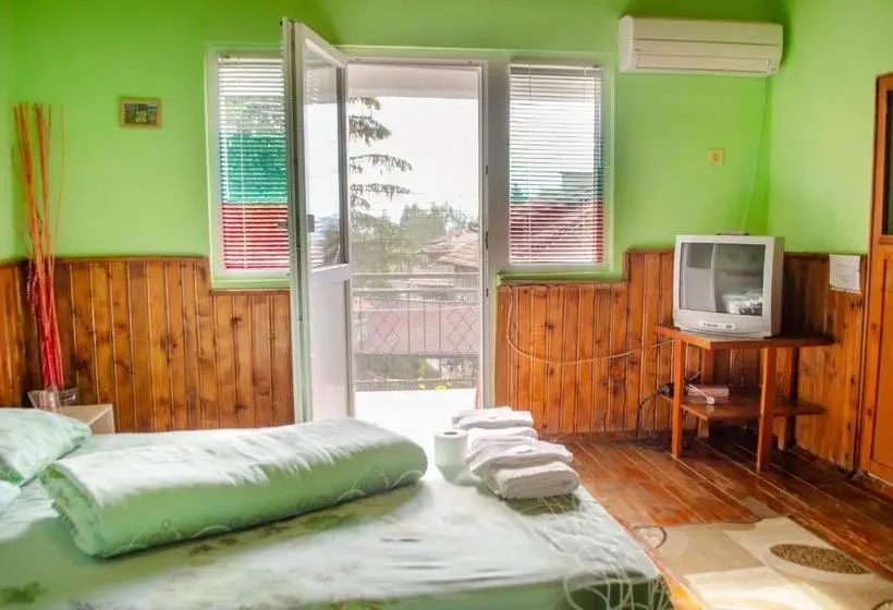 استودیو استاندارد با بالکن, Danailovi Guest House