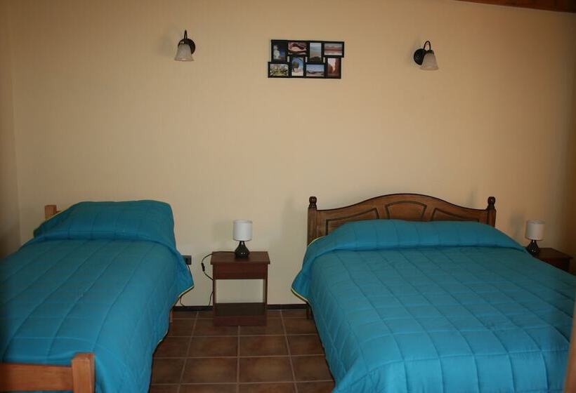 اتاق استاندارد سه نفره, Hostal Km Zero El Huertillo