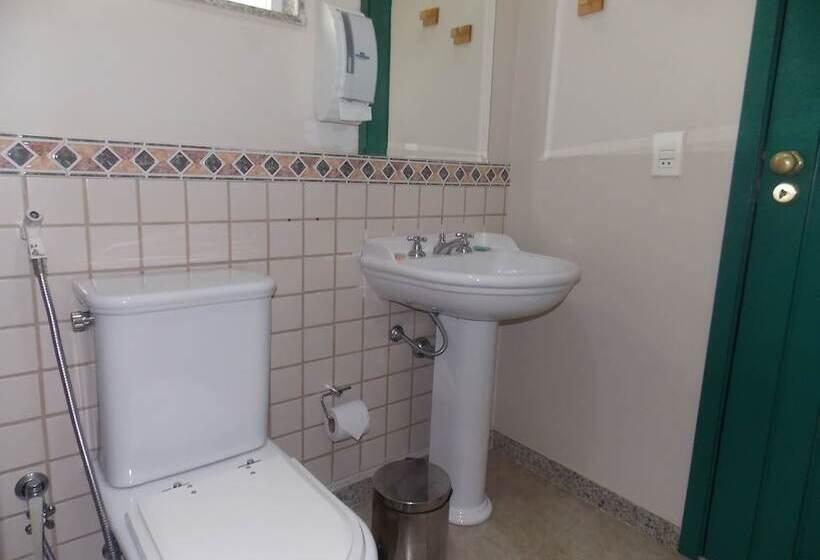 اتاق استاندارد چهار تخته, Pousada Amoedo