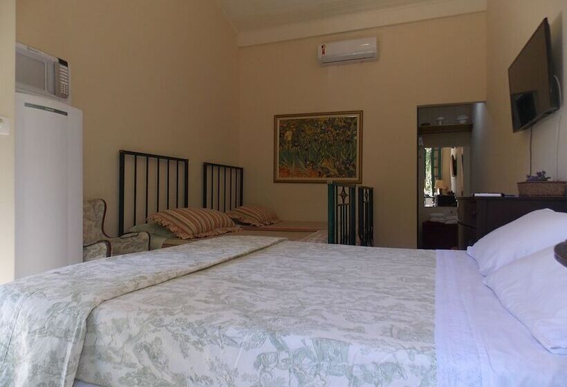 اتاق استاندارد چهار تخته, Pousada Amoedo