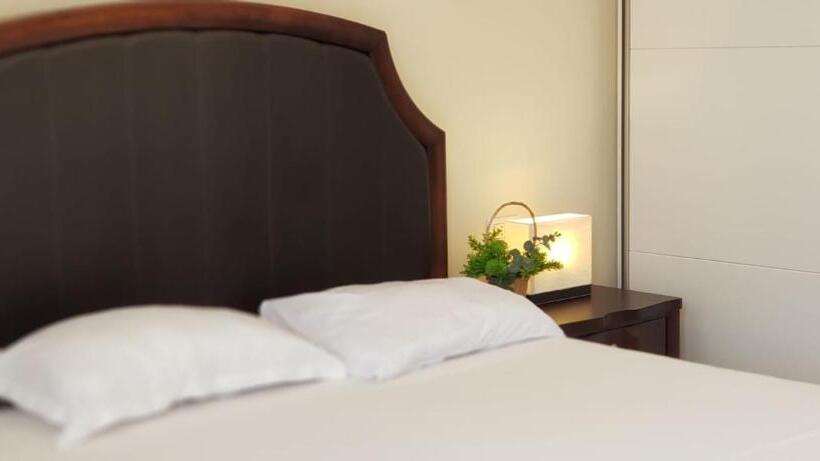 标准工作室带泳池景, Pensiunea Groza