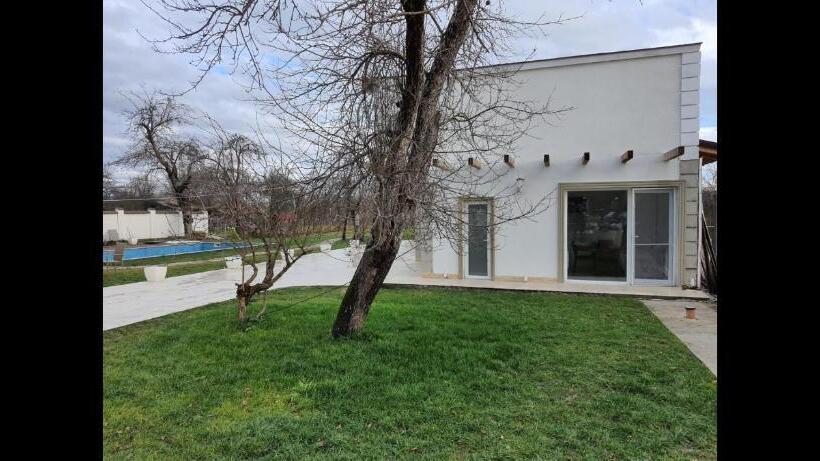 标准工作室带泳池景, Pensiunea Groza