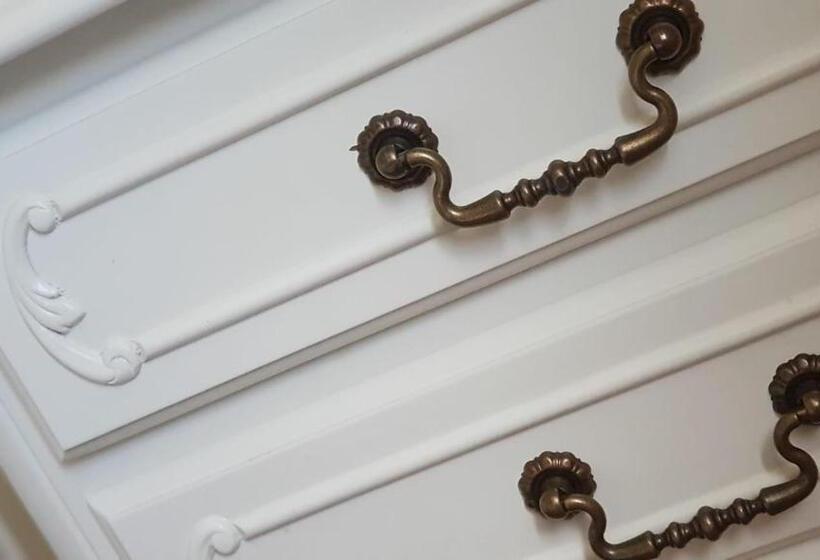 חדר דלוקס, Pensiunea Groza