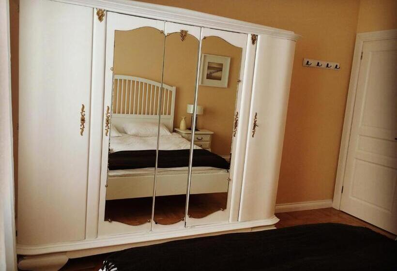 豪华房间, Pensiunea Groza