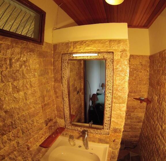 اتاق لوکس با چشم‌انداز دریا, Lumbalumba Resort   Manado