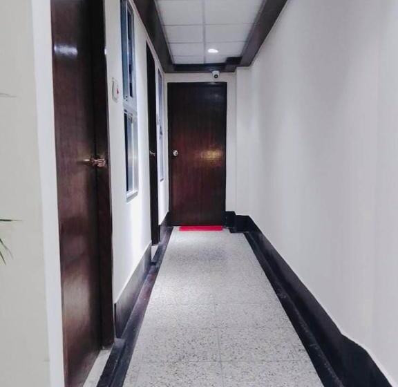 اتاق اکونومی یک تخته, Seven Star