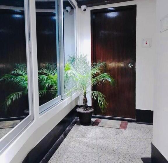 اتاق اکونومی یک تخته, Seven Star