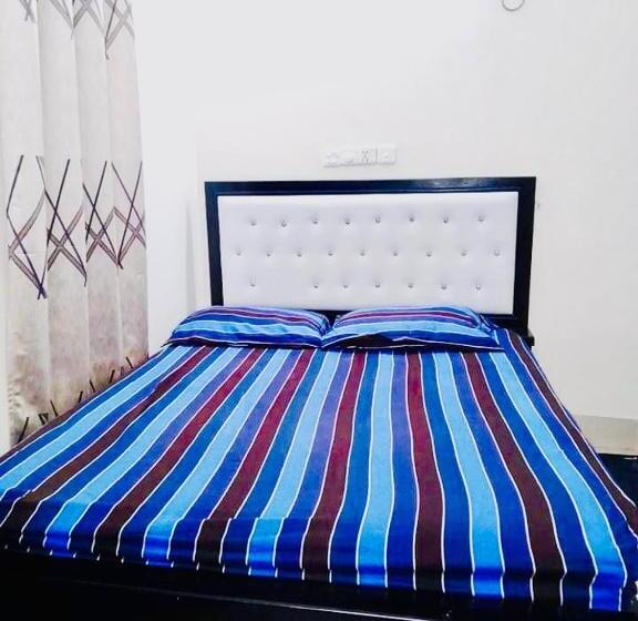 اتاق اکونومی, Seven Star