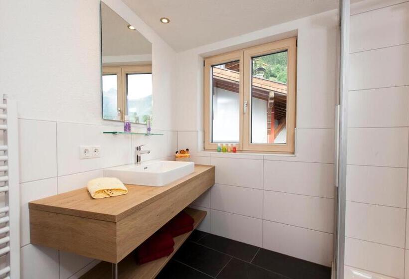 ２ベッドルームアパートメント, Nowders Apartments