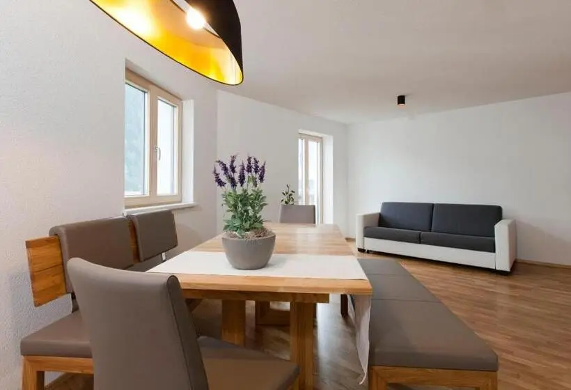 2ベッドルームアパートメント, Nowders Apartments