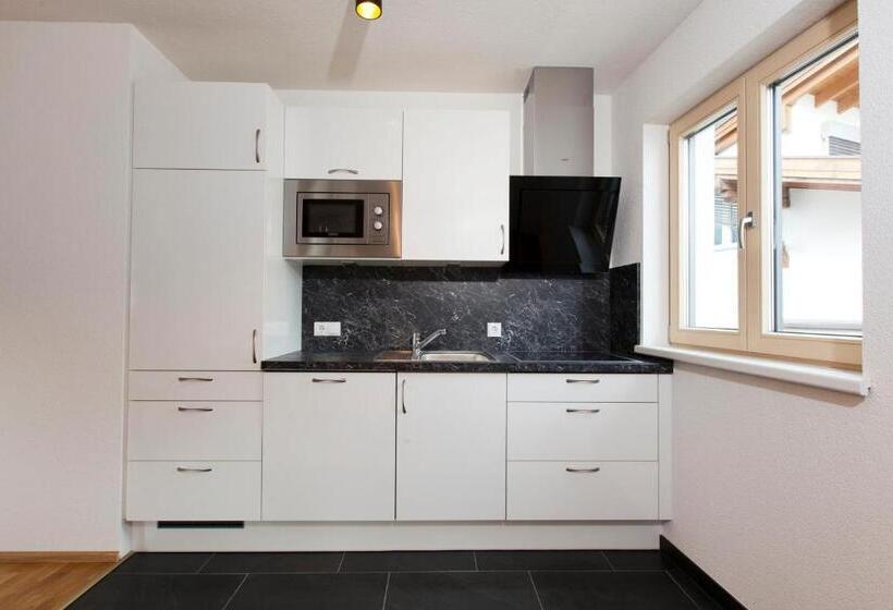 ２ベッドルームアパートメント, Nowders Apartments