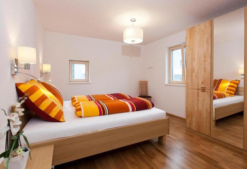 バルコニー付き１ベッドルームアパートメント, Nowders Apartments