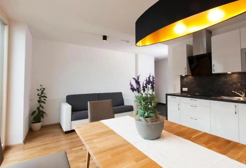 バルコニー付き1ベッドルームアパートメント, Nowders Apartments