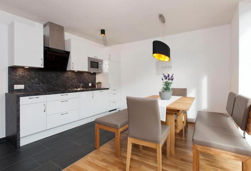 バルコニー付き１ベッドルームアパートメント, Nowders Apartments