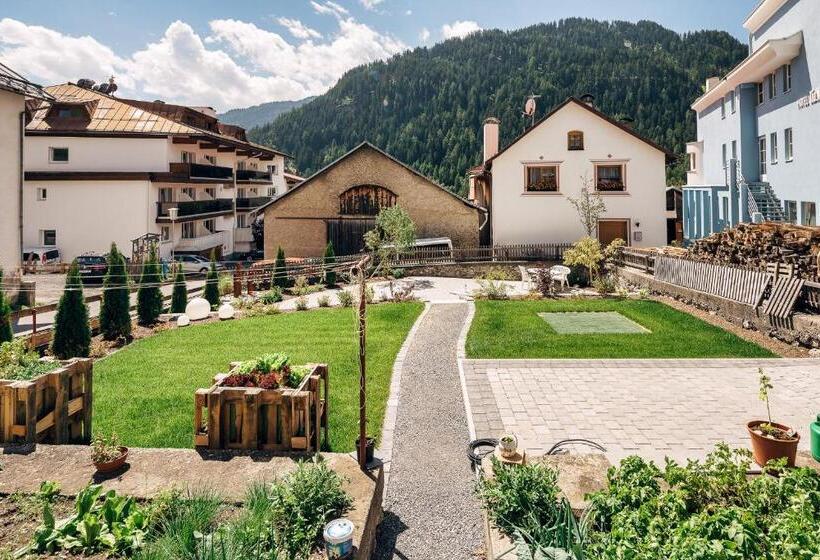 バルコニー付き１ベッドルームアパートメント, Nowders Apartments