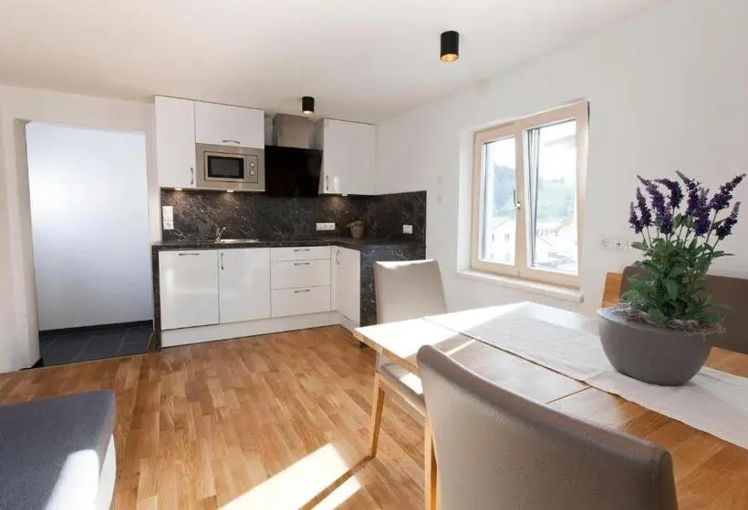 1ベッドルームアパートメント, Nowders Apartments