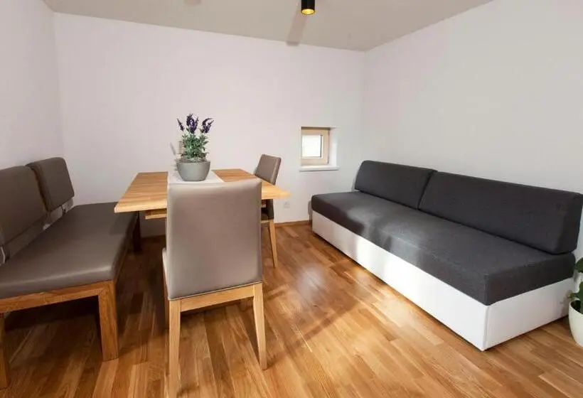 1ベッドルームアパートメント, Nowders Apartments