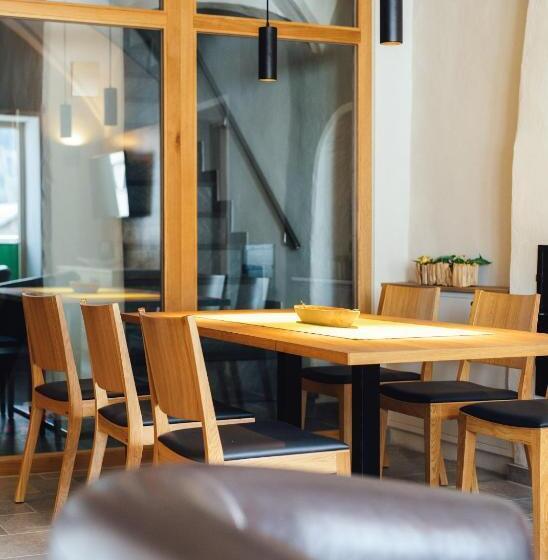 １階の１ベッドルームアパートメント, Nowders Apartments