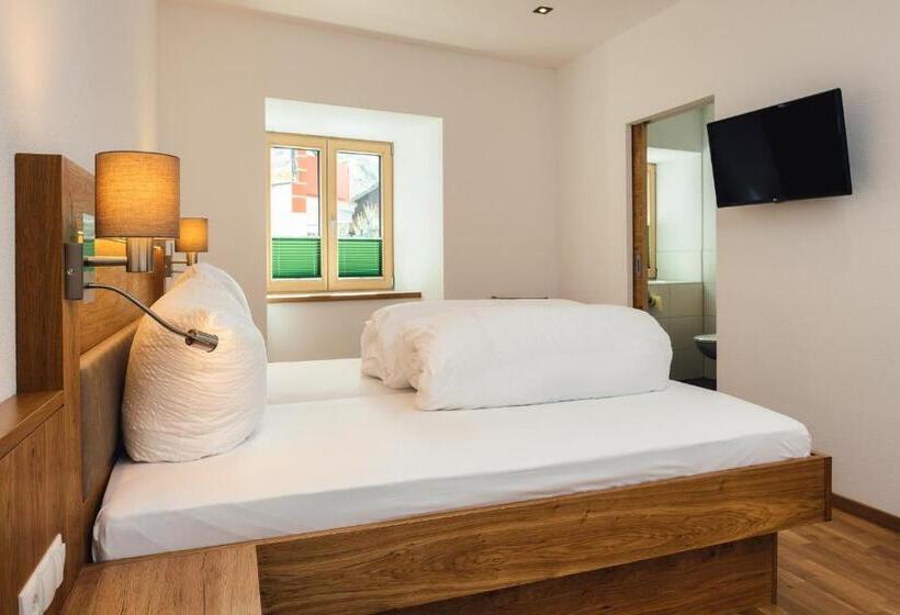 １階の１ベッドルームアパートメント, Nowders Apartments