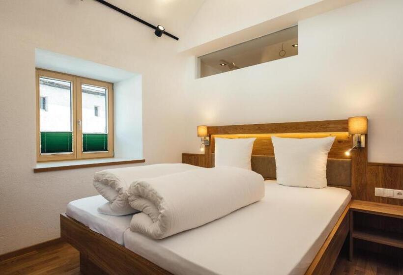 デラックスルーム, Nowders Apartments