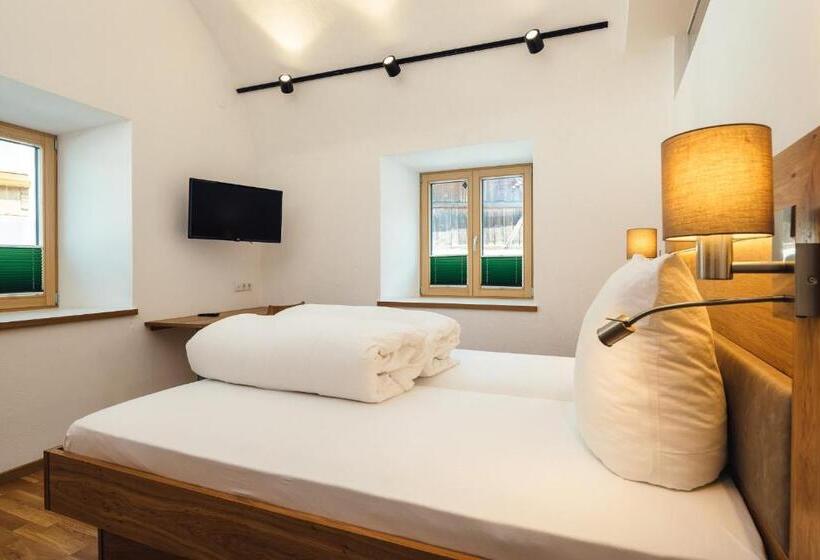 デラックスルーム, Nowders Apartments