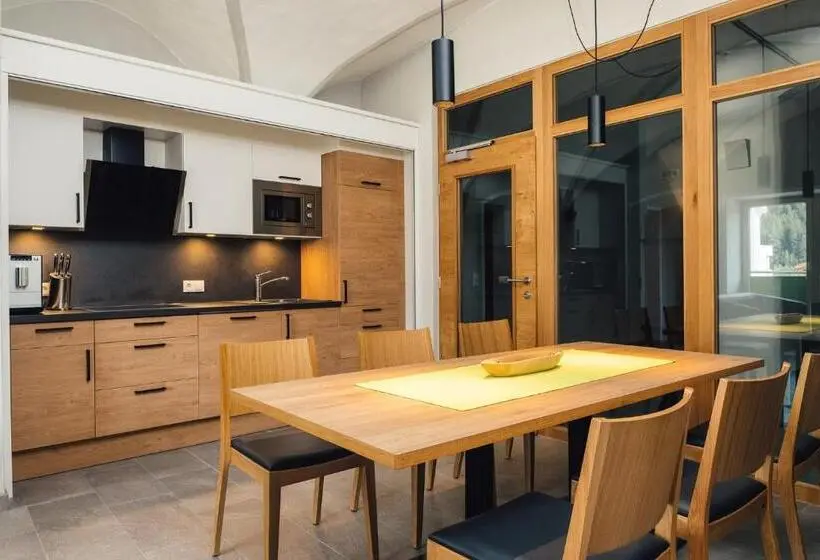 庭の見える1ベッドルームアパートメント, Nowders Apartments