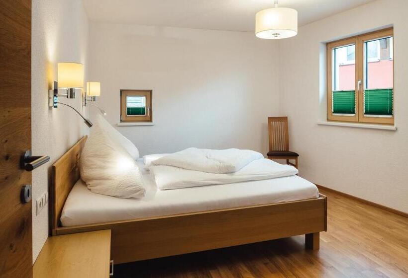 ２ベッドルームアパートメント, Nowders Apartments