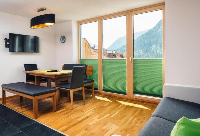 Апартаменты 1 Спальня с Балконом, Nowders Apartments
