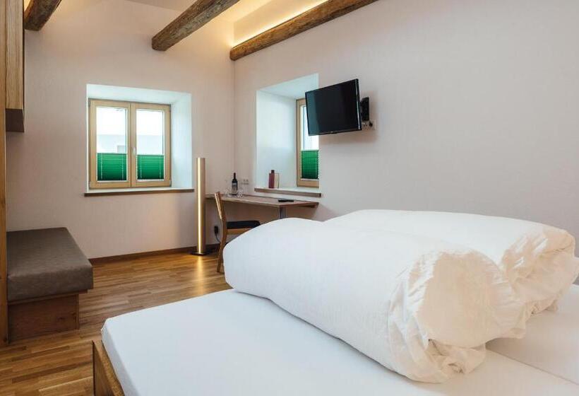 Апартаменты 1 Спальня Нижний Этаж, Nowders Apartments