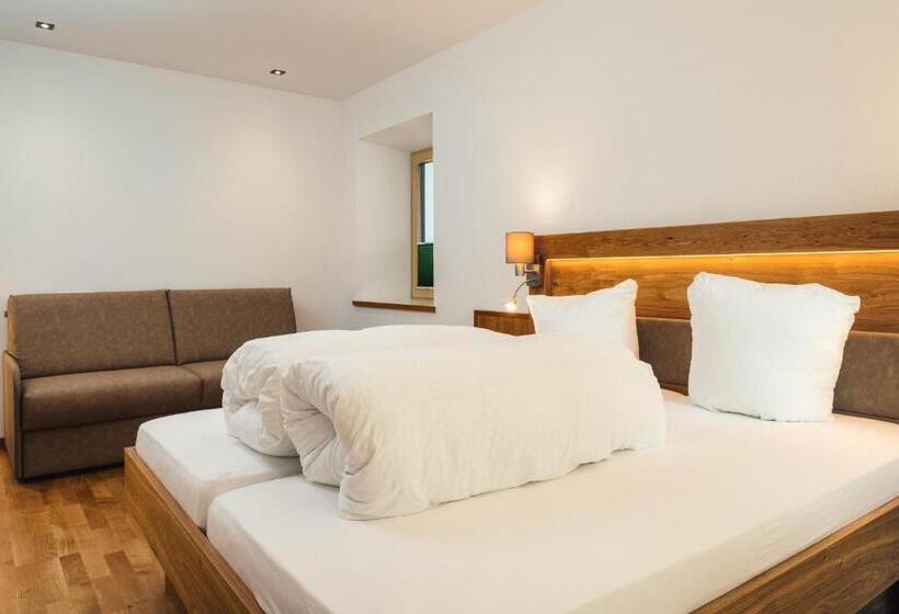 デラックスルーム, Nowders Apartments