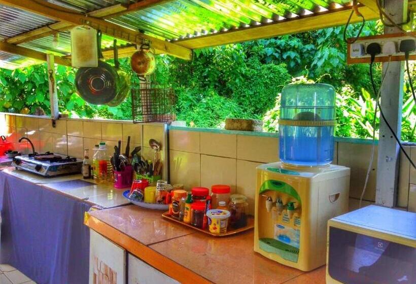 ویلای یک اتاق خوابه با استخر شنا, Sleepy Hollow Villa
