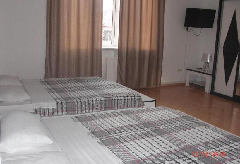 اتاق استاندارد چهار تخته, Villa House Georgia