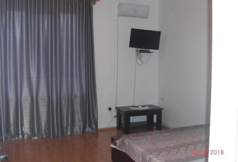 اتاق چهار تخته با دستشویی مشترک, Villa House Georgia