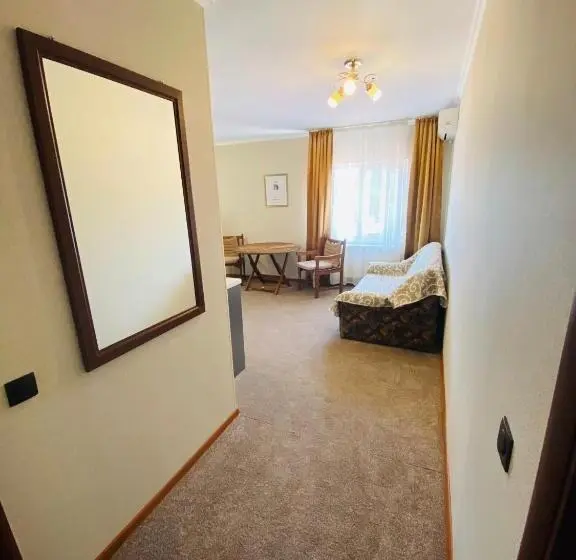 Suite cu Vedere în Gradină, Villa Park 411